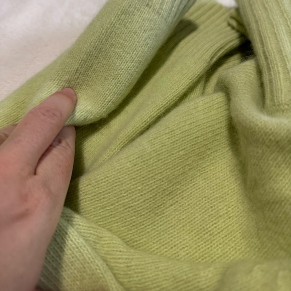 Wool sweater turtleneck lime green - Picture 4 of 5